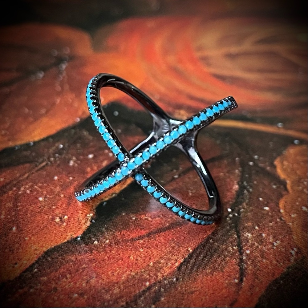 Crossed Sterling Silver Ring with Faceted Blue Crystals gunmetal 925